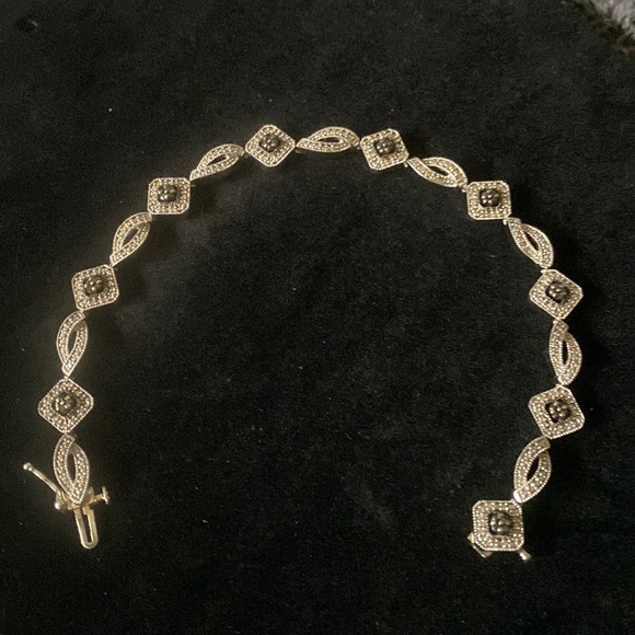 EUC Beautiful 8” 925 Silver Bracelet with black and White Diamonds - Picture 5 of 9